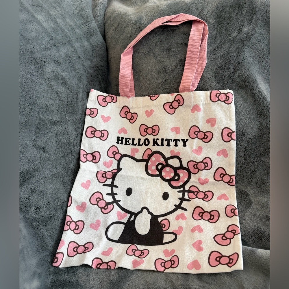 ❤️❤️SANRIO MYSTERY BUNDLE w/ Hello Kitty Canvas Tote Bag